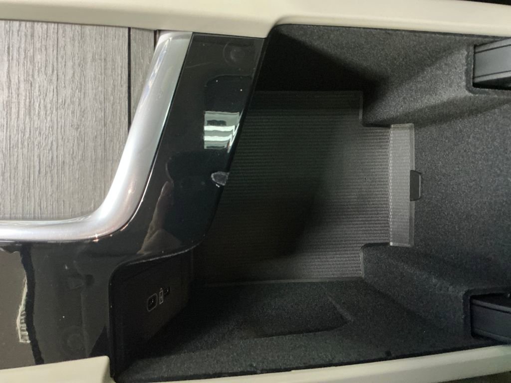 Used 2023 Volvo XC60 B5 Plus w/ Climate Package image 26