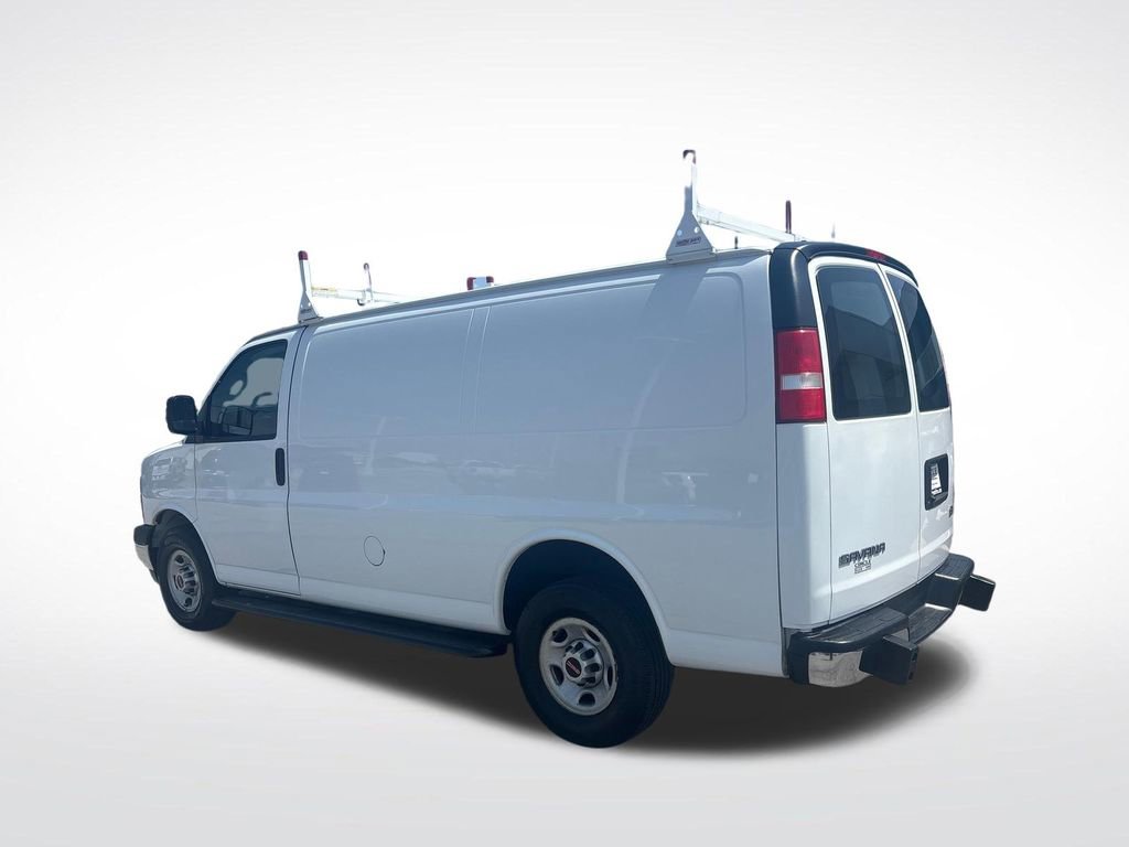 Used 2018 GMC Savana 2500 w/ Driver Convenience Package RWD image 4