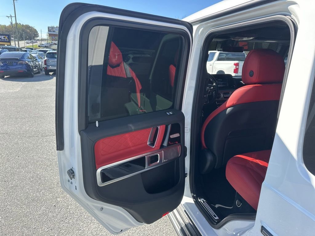 Used 2023 Mercedes-Benz G 550 image 28
