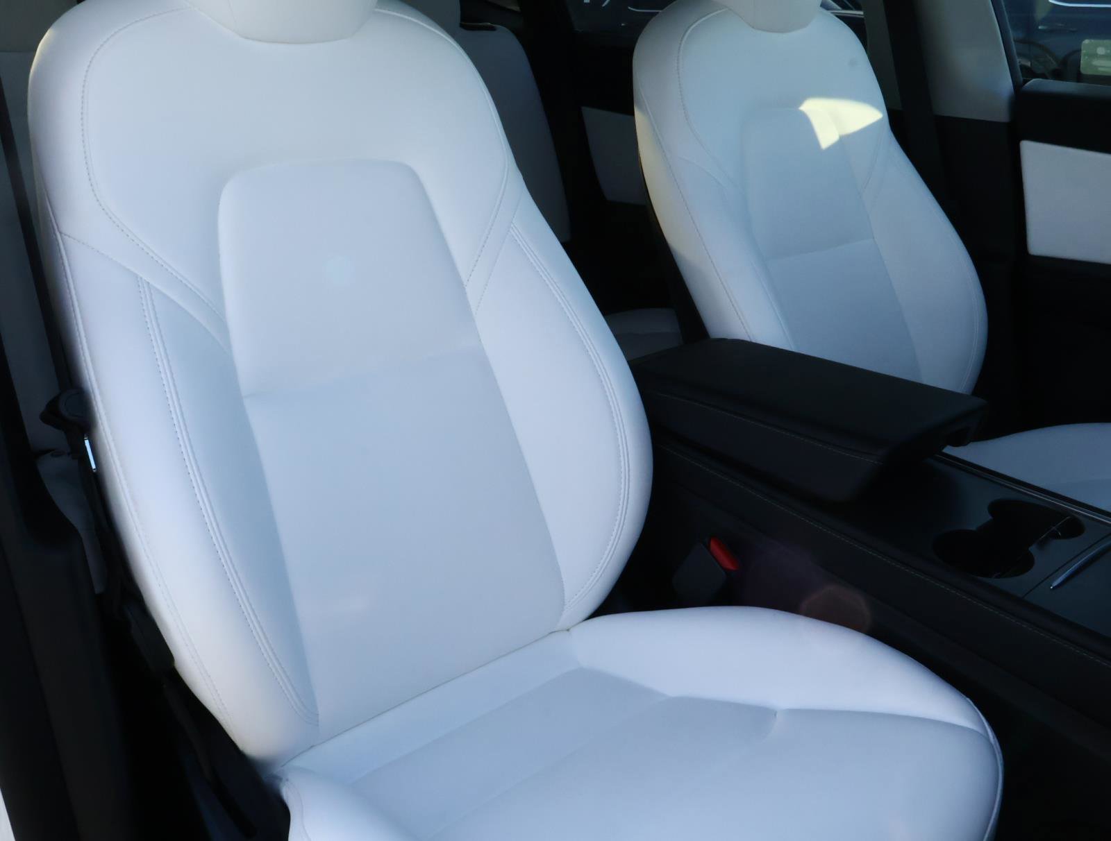 Used 2022 Tesla Model Y Performance image 13