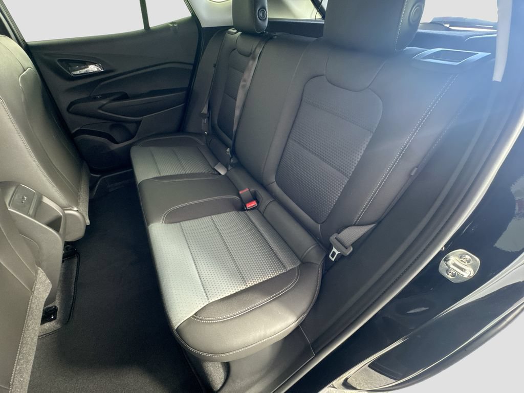 New 2026 Chevrolet Trax LT w/ Midnight Edition FWD image 21
