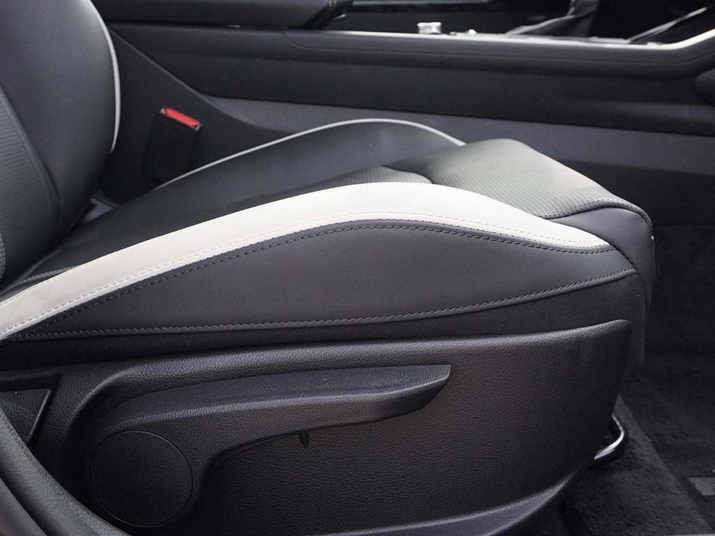 Used 2025 Kia K5 GT-Line w/ GT-Line Premium Package FWD image 30