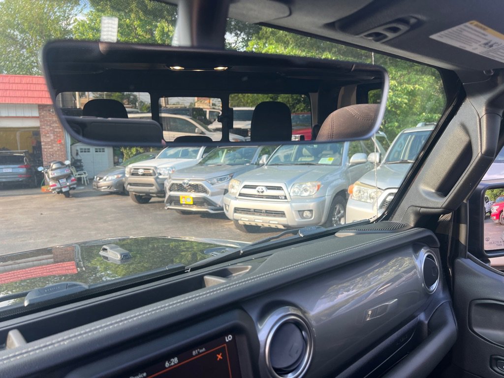 Used 2021 Jeep Gladiator Overland image 23