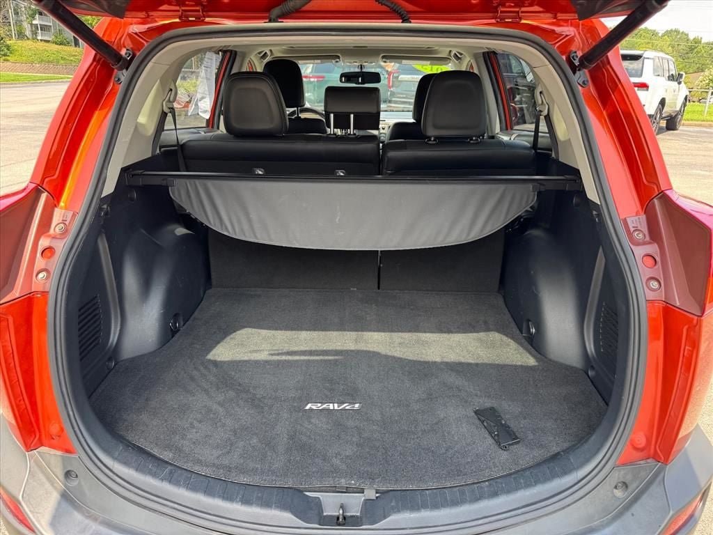 Used 2015 Toyota RAV4 Limited AWD/4WD image 18