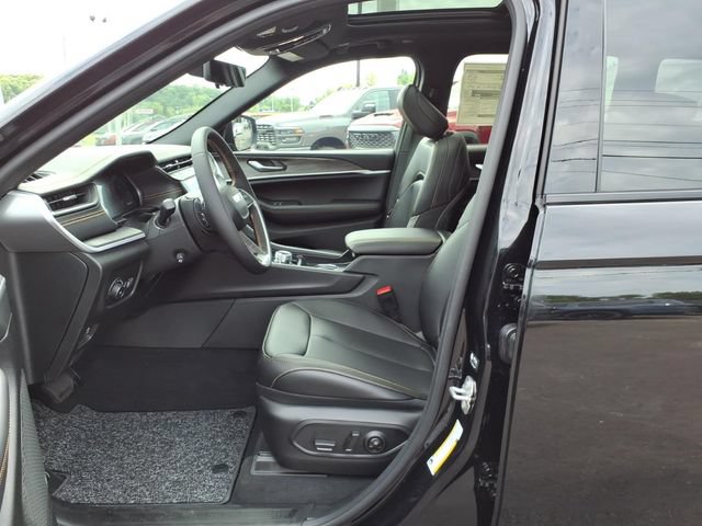 New 2026 Jeep Grand Cherokee Limited AWD/4WD image 6