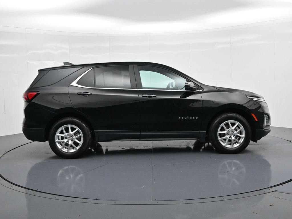Used 2024 Chevrolet Equinox LT w/ LPO, Floor Liner Package FWD image 5