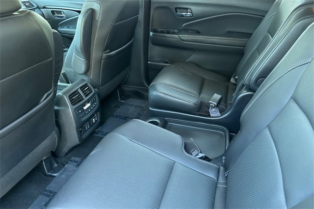 Used 2022 Honda Pilot Elite image 14