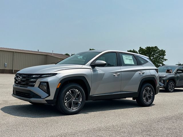 New 2026 Hyundai Tucson Blue SE AWD/4WD image 2