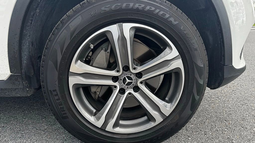 Used 2019 Mercedes-Benz GLC 300 4MATIC image 10