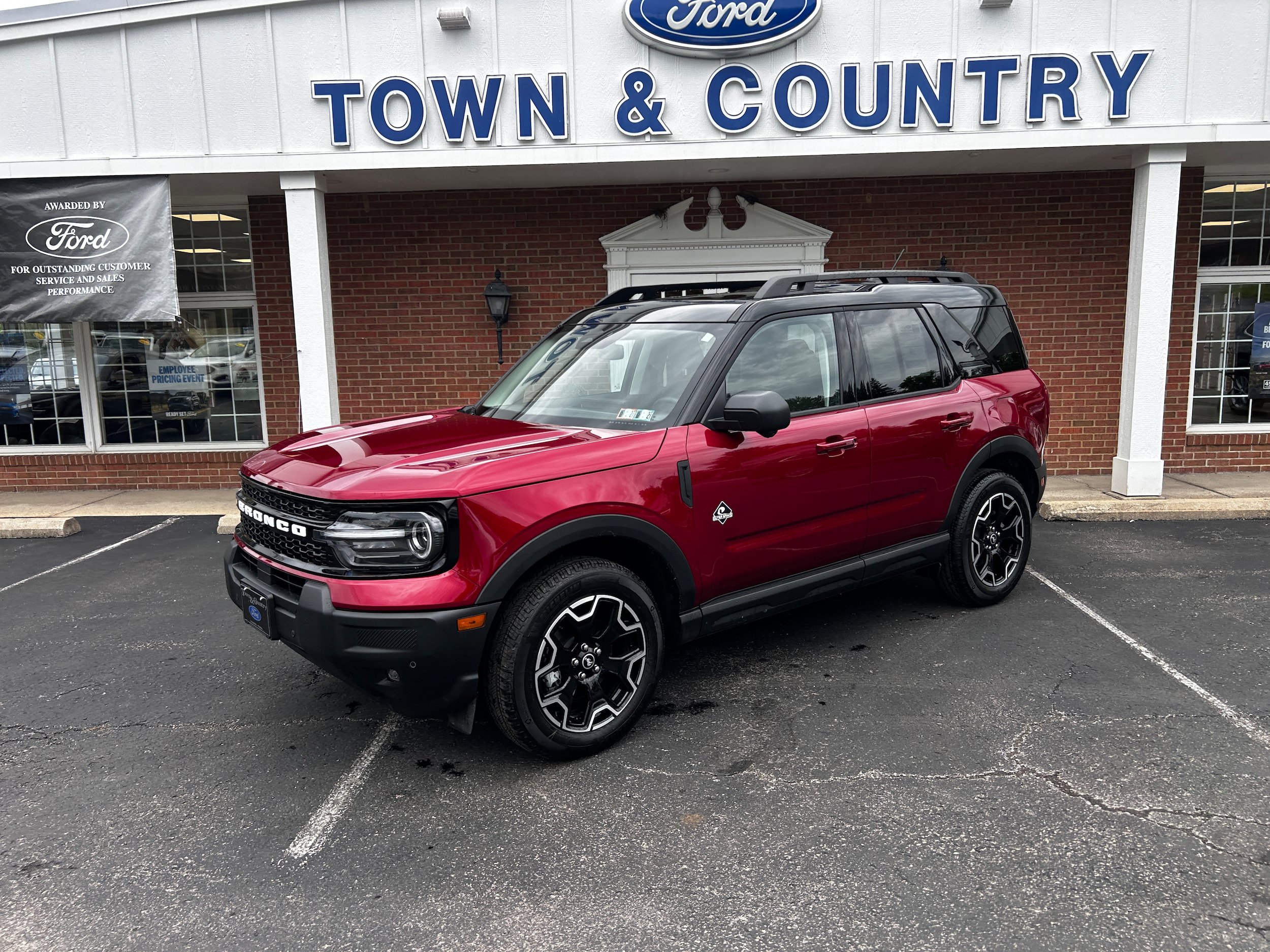 Used 2025 Ford Bronco Sport Outer Banks w/ Outer Banks Tech Package+ AWD/4WD image 4
