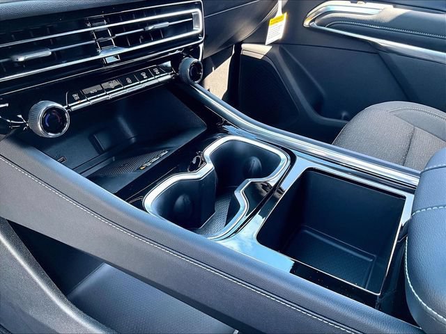 New 2027 Chevrolet Traverse LT w/ Driver Confidence Package AWD/4WD image 13