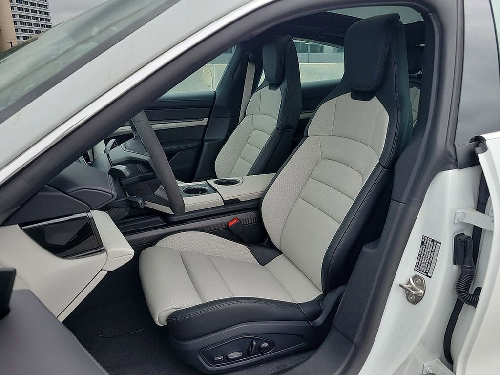 Used 2025 Porsche Taycan 4S image 13