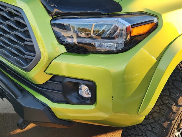 Used 2023 Toyota Tacoma TRD Sport AWD/4WD image 8
