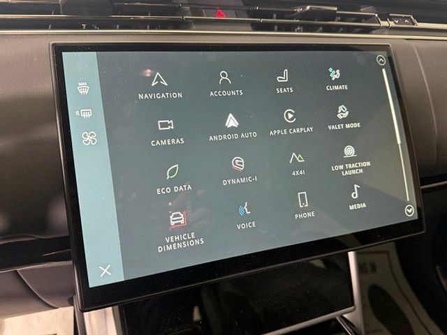 Certified 2025 Land Rover Range Rover SE image 32