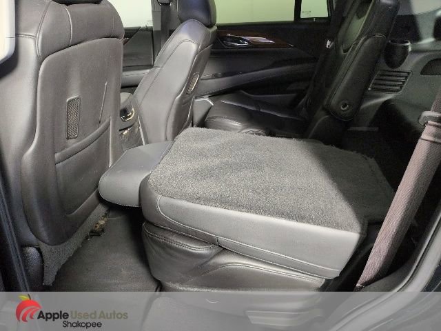 Used 2015 Cadillac Escalade Luxury image 33