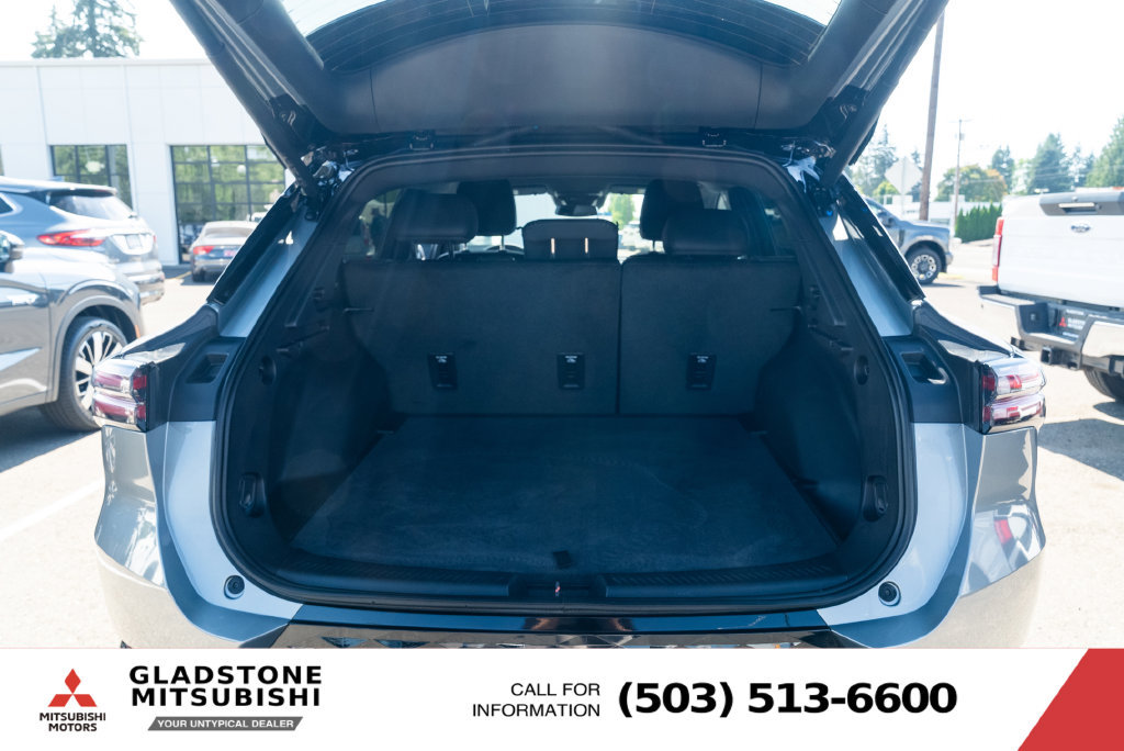 Used 2024 Chevrolet Equinox EV RS FWD image 8