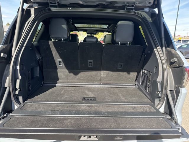 Used 2025 Lincoln Navigator Reserve w/ Jet Appearance Package image 7