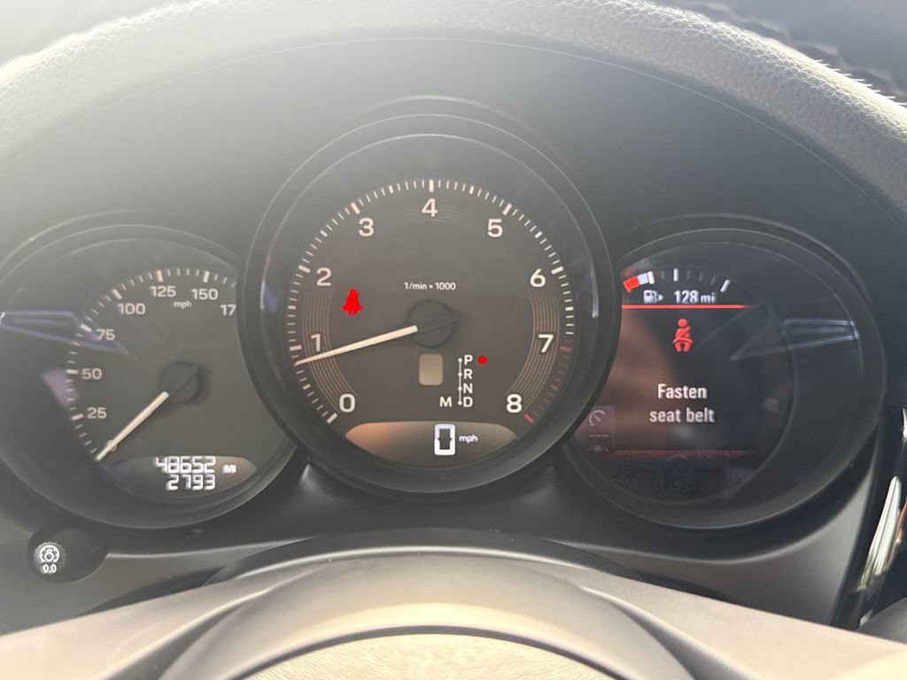 Used 2023 Porsche Macan Turbo image 20