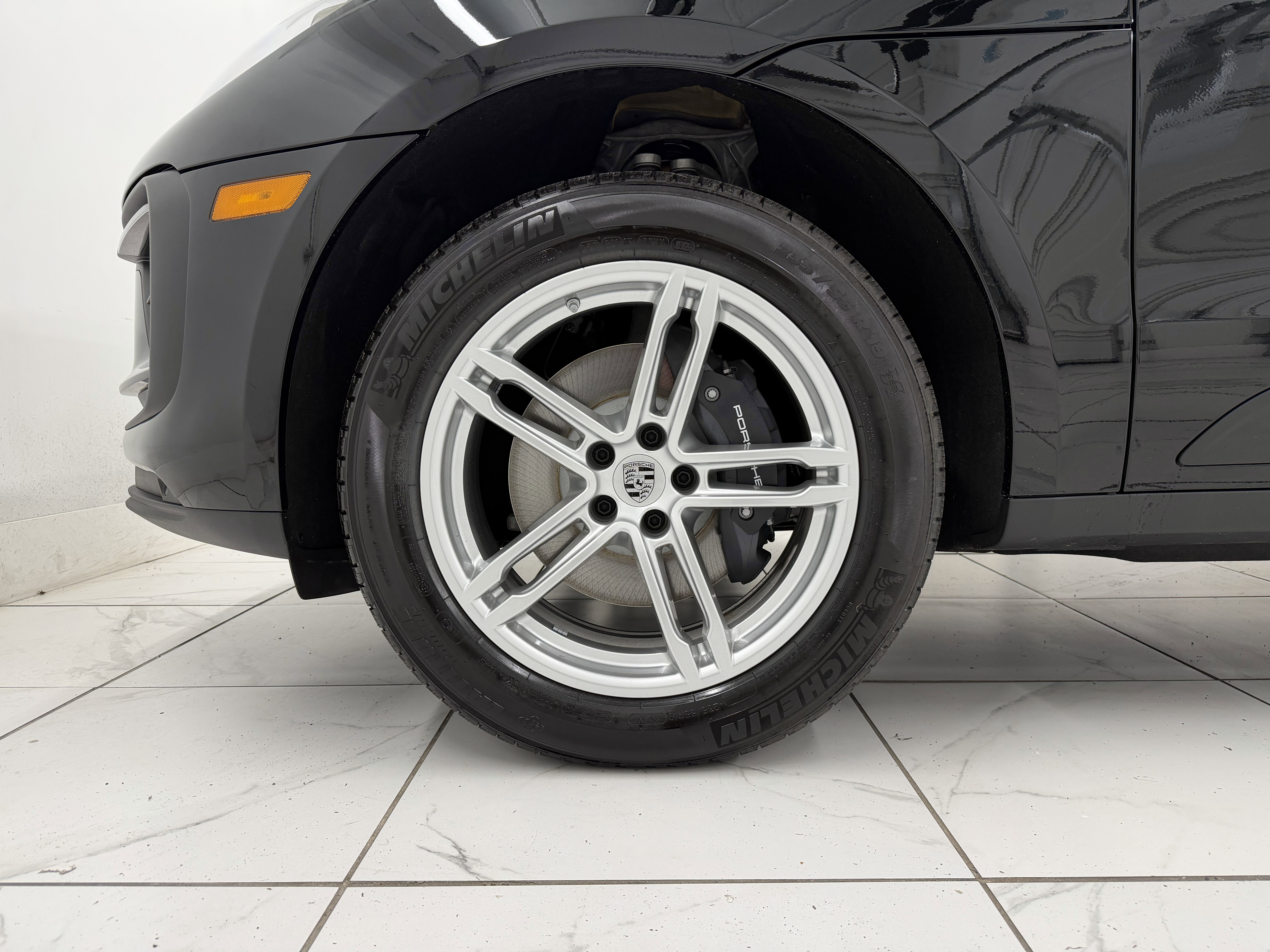 New 2026 Porsche Macan image 16