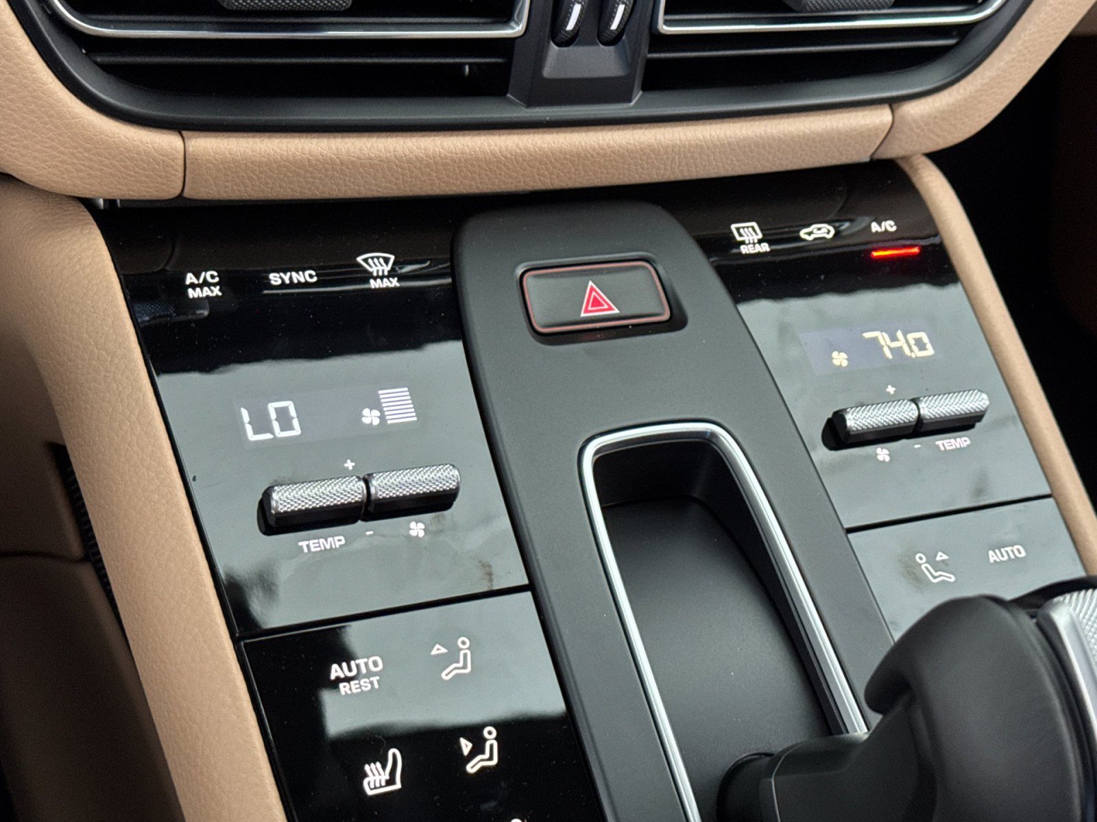 New 2026 Porsche Macan AWD/4WD image 21