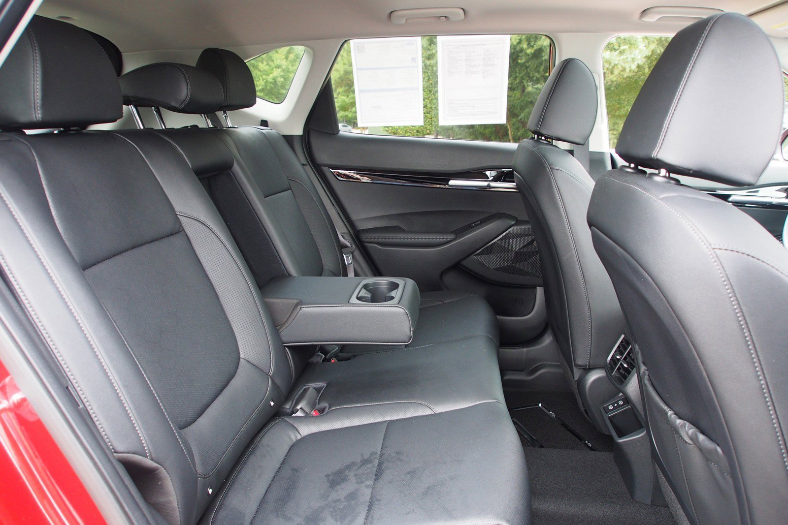 Used 2025 Kia Seltos SX w/ SX Sunroof Package image 13