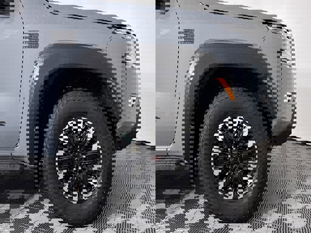Used 2023 Nissan Frontier PRO-4X w/ Pro Convenience Package image 16