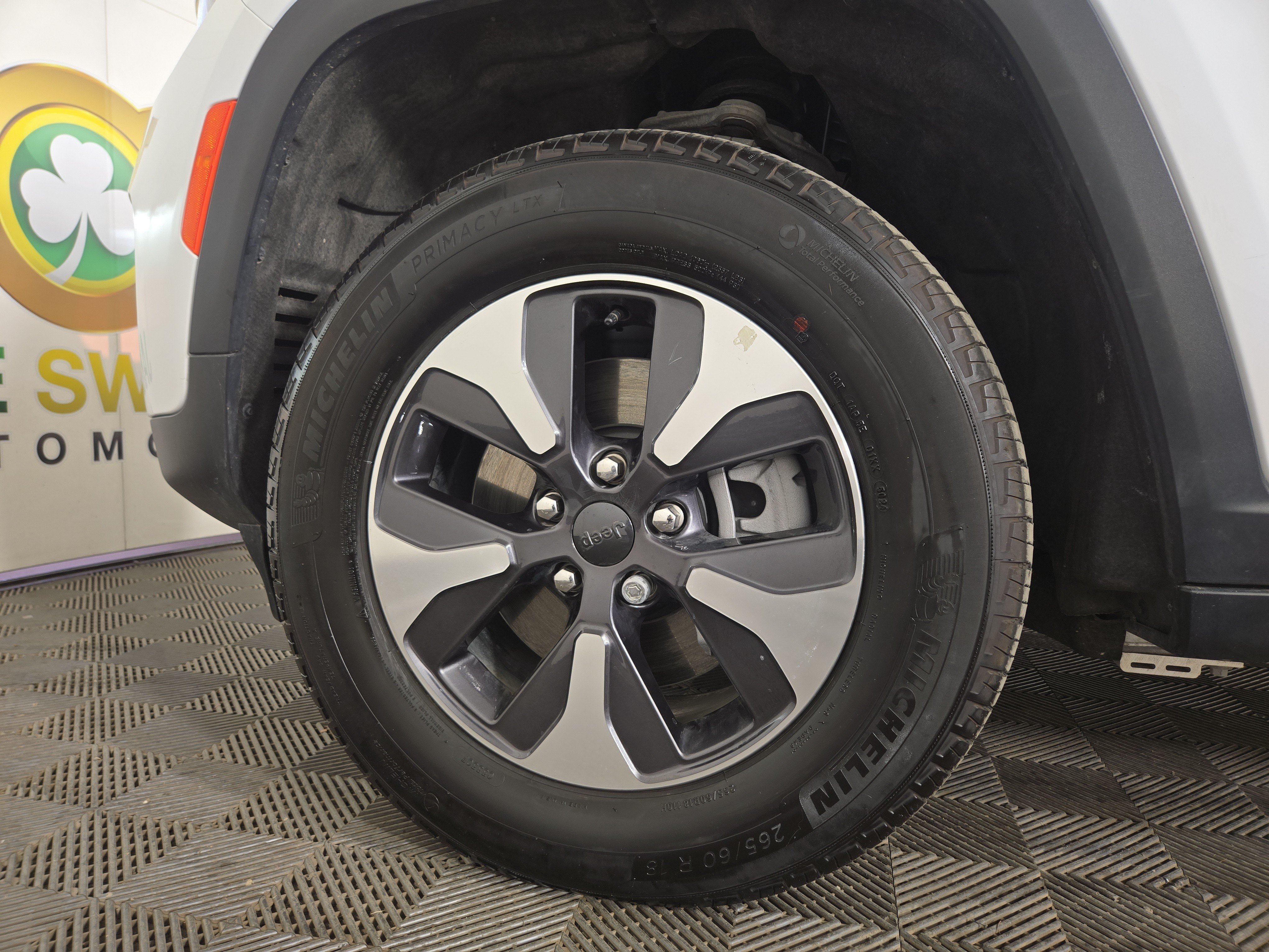 Certified 2025 Jeep Grand Cherokee Limited 4xe AWD/4WD image 37