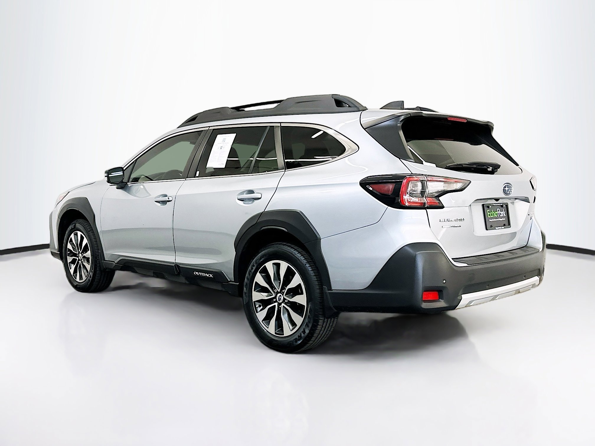 Used 2023 Subaru Outback Limited XT AWD/4WD image 5