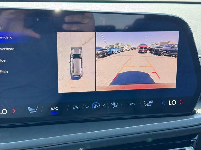 New 2026 Chevrolet Traverse LT w/ Sun and Wheel Package FWD image 15