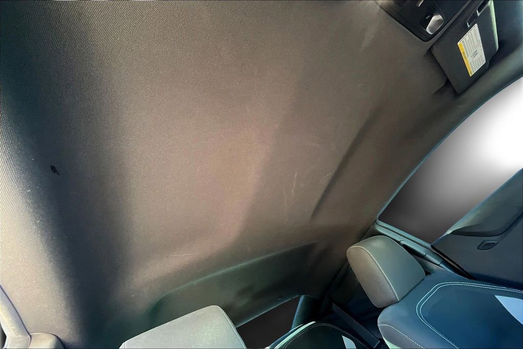 Used 2021 Chevrolet Camaro LS image 17