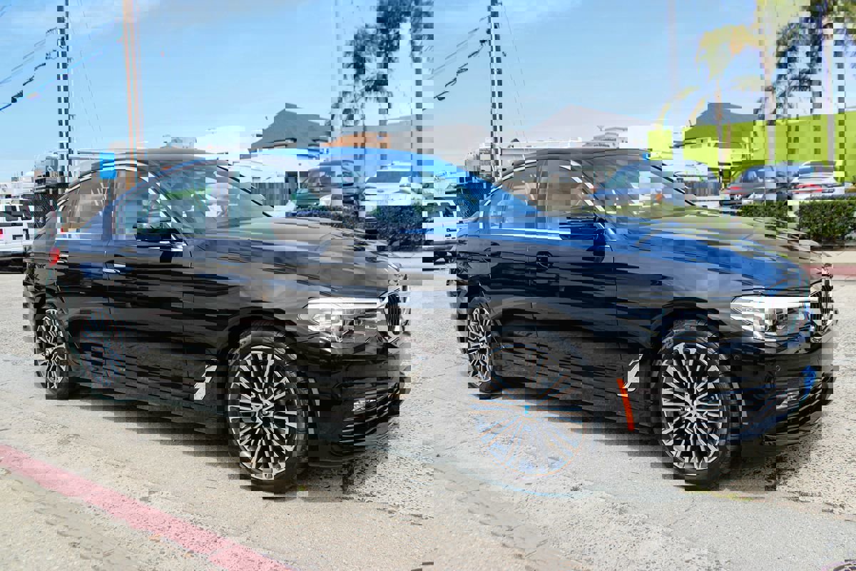 Used 2017 BMW 530i RWD image 8