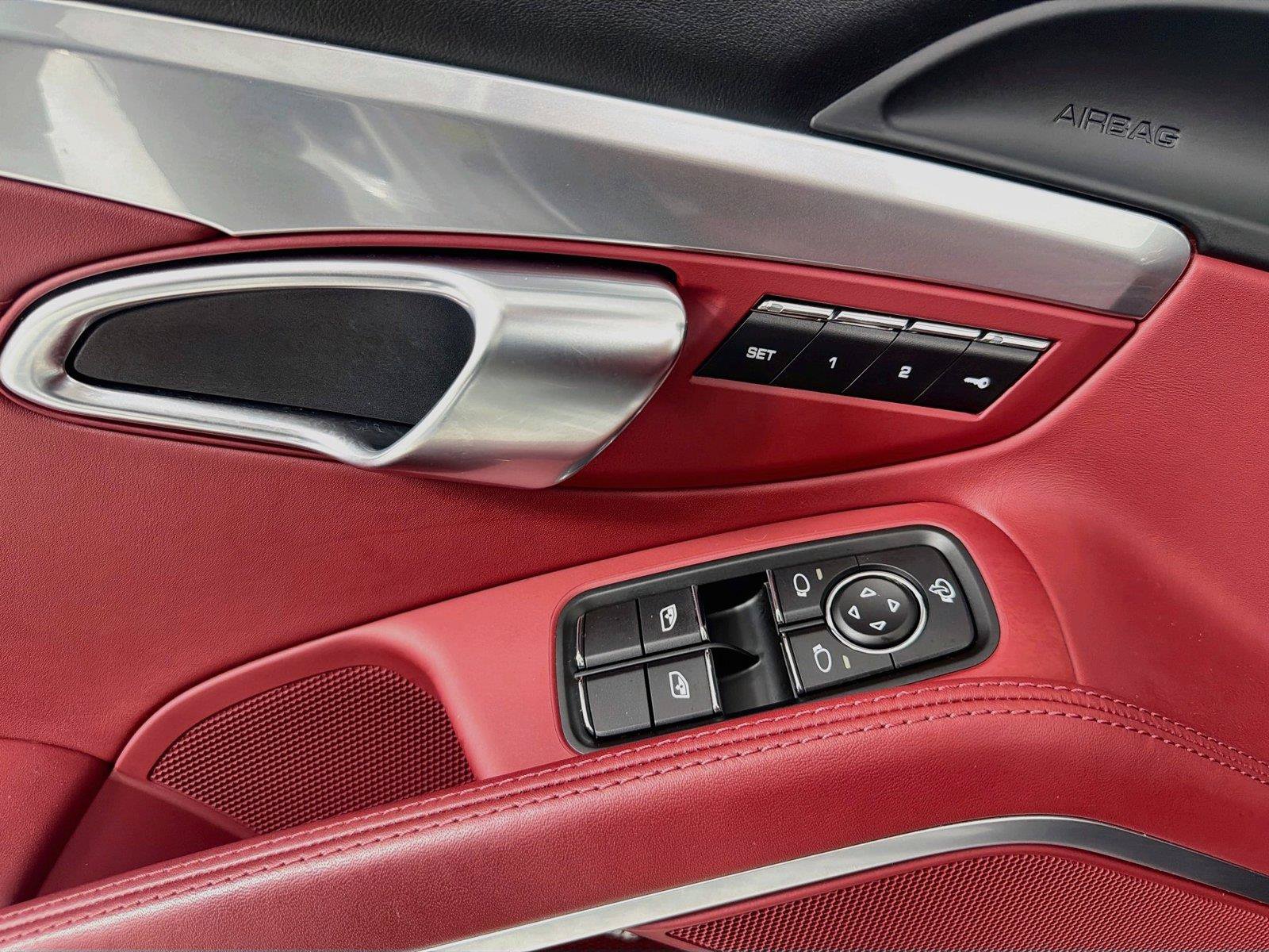 Certified 2024 Porsche 718 Boxster RWD image 10