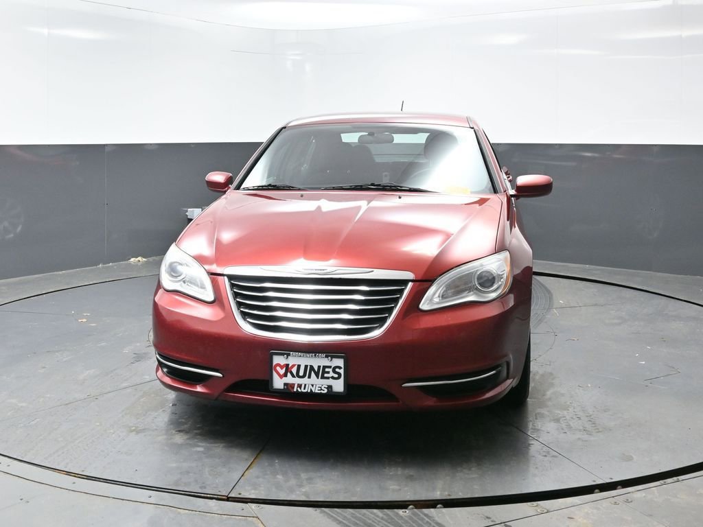 Used 2012 Chrysler 200 Touring w/ Cold Weather Group FWD image 4
