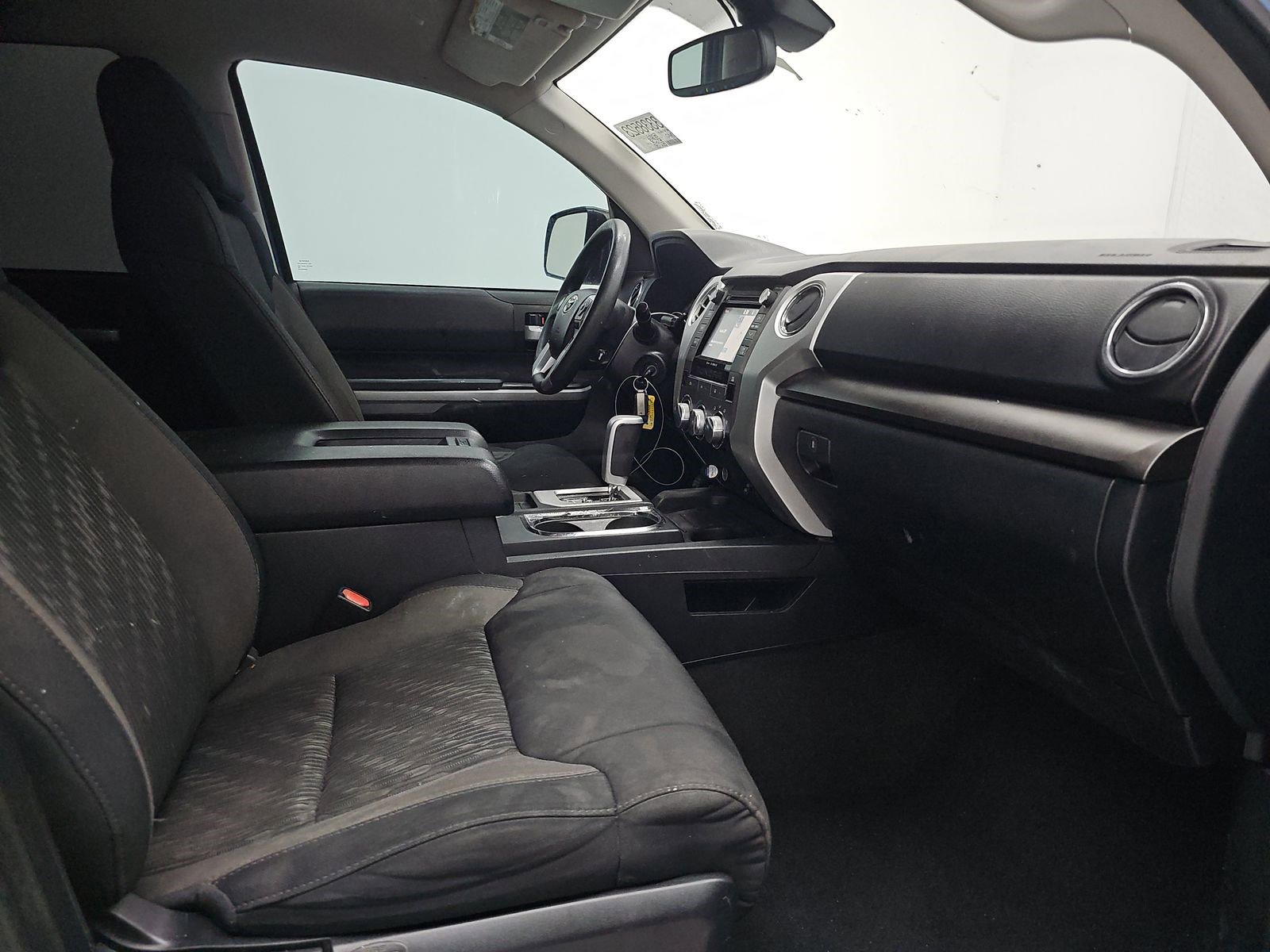 Used 2019 Toyota Tundra SR5 w/ SR5 Upgrade Package image 8