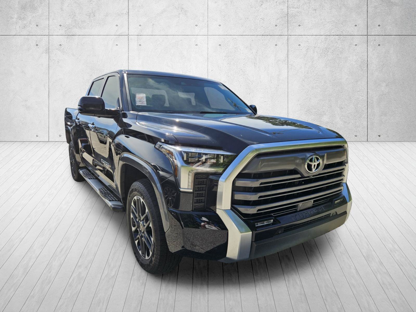 Used 2023 Toyota Tundra Limited AWD/4WD image 3