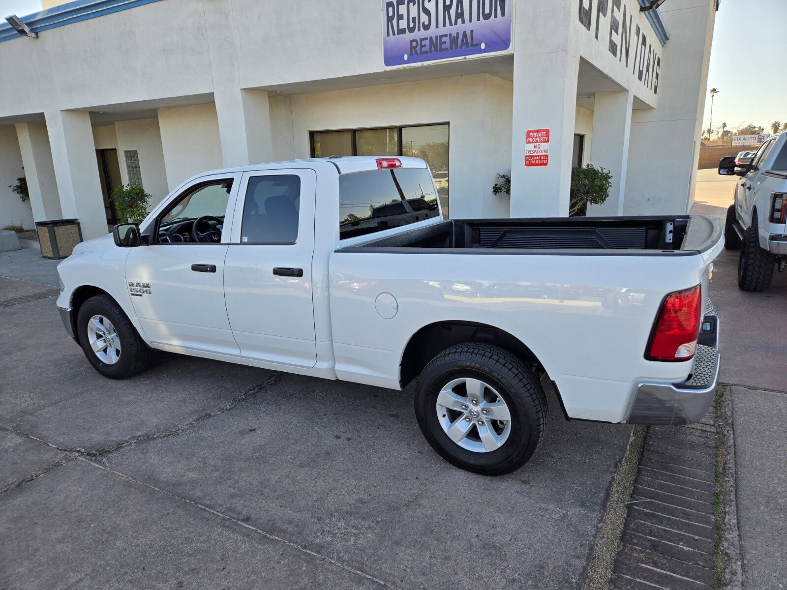 Used 2024 RAM 1500 Classic SLT image 3