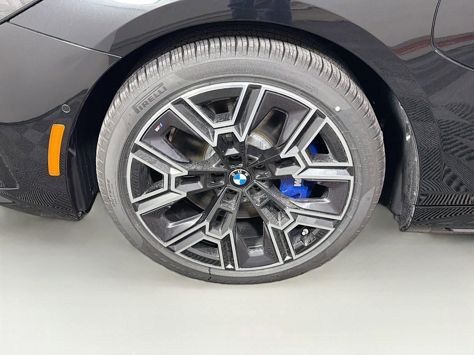 New 2027 BMW 550e xDrive AWD/4WD image 33