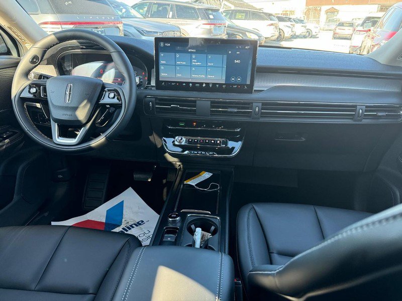 New 2025 Lincoln Corsair FWD image 12