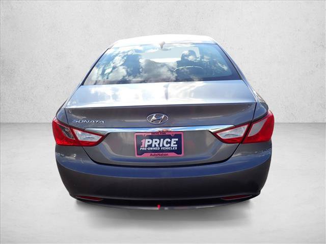 Used 2011 Hyundai Sonata GLS FWD image 3