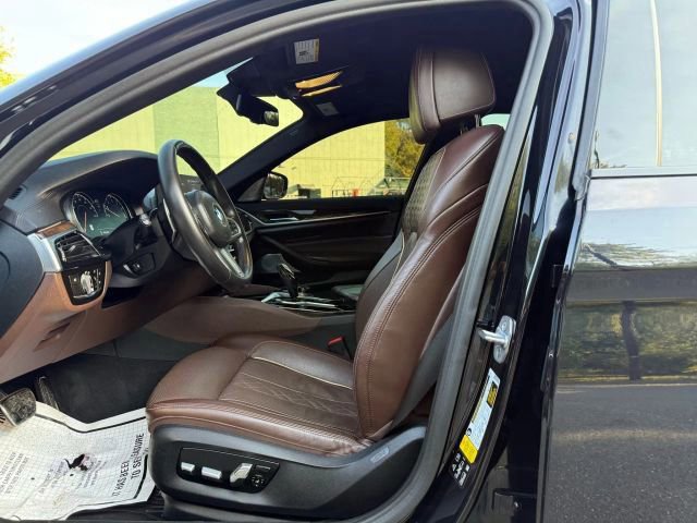 Used 2018 BMW 540i xDrive image 12