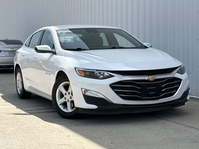 Used 2020 Chevrolet Malibu LS w/ Driver Confidence Package II FWD image 2