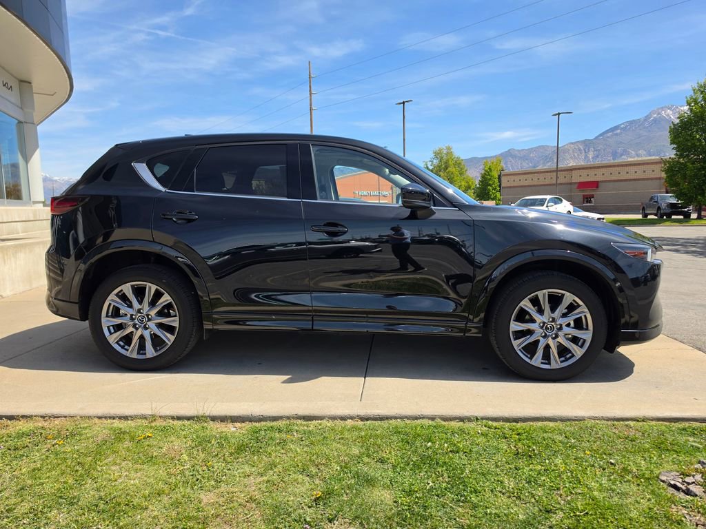 Used 2024 MAZDA CX-5 AWD 2.5 S w/ Premium Package image 4