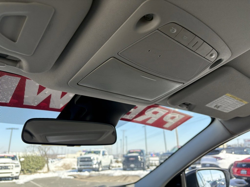 Used 2022 Nissan Rogue Sport SV image 21