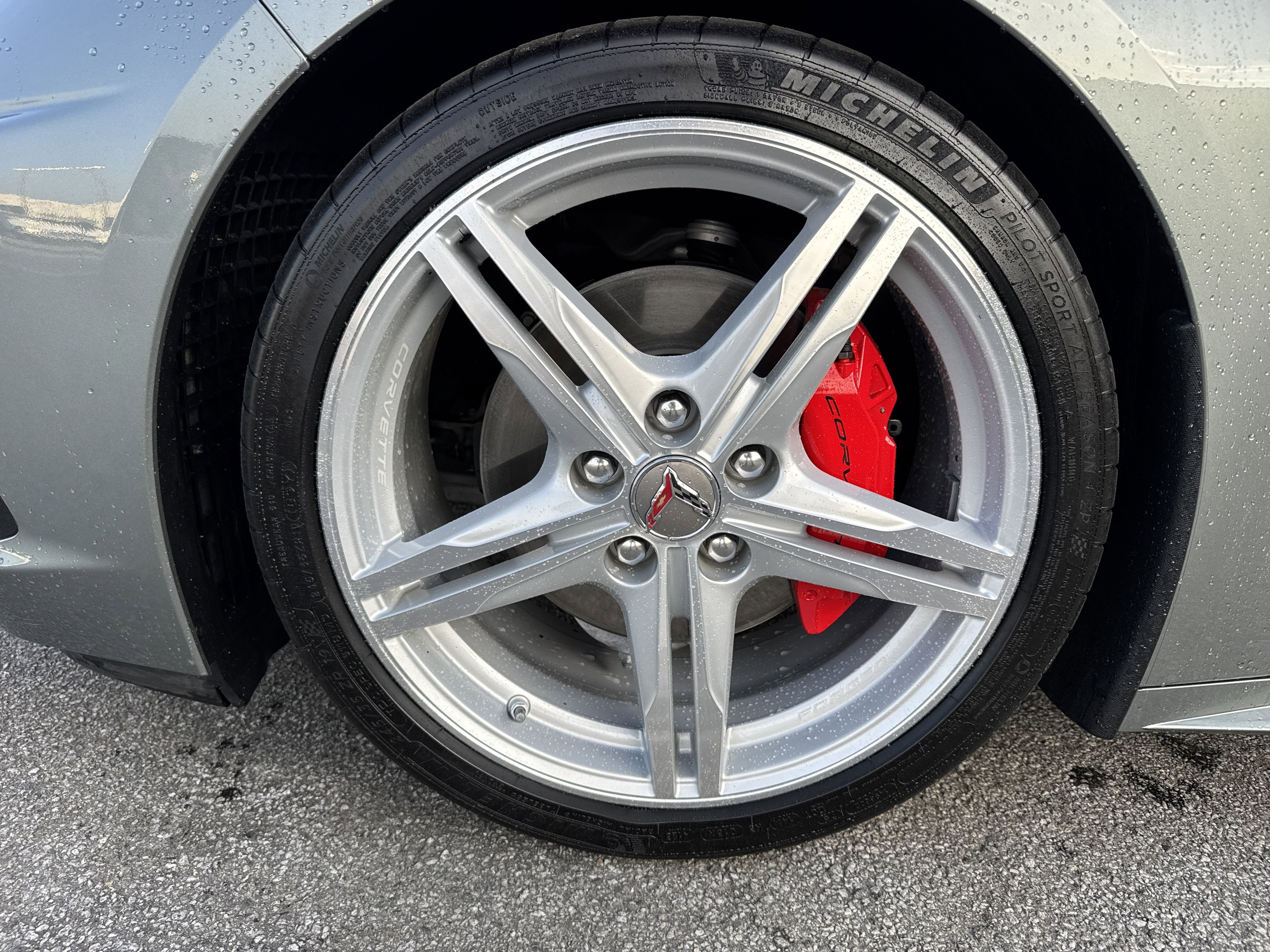 Used 2024 Chevrolet Corvette Stingray Preferred Conv w/ Stealth Interior Trim Package image 13