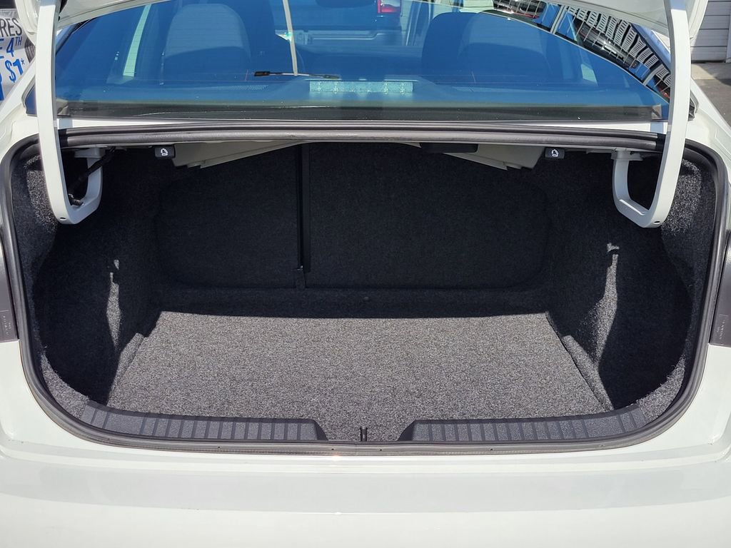 Used 2023 Volkswagen Jetta Sport FWD image 20