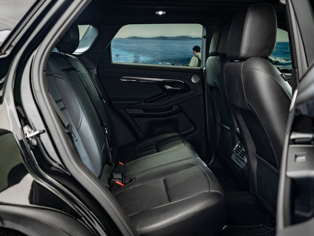 Used 2023 Land Rover Range Rover Evoque R-Dynamic SE image 43