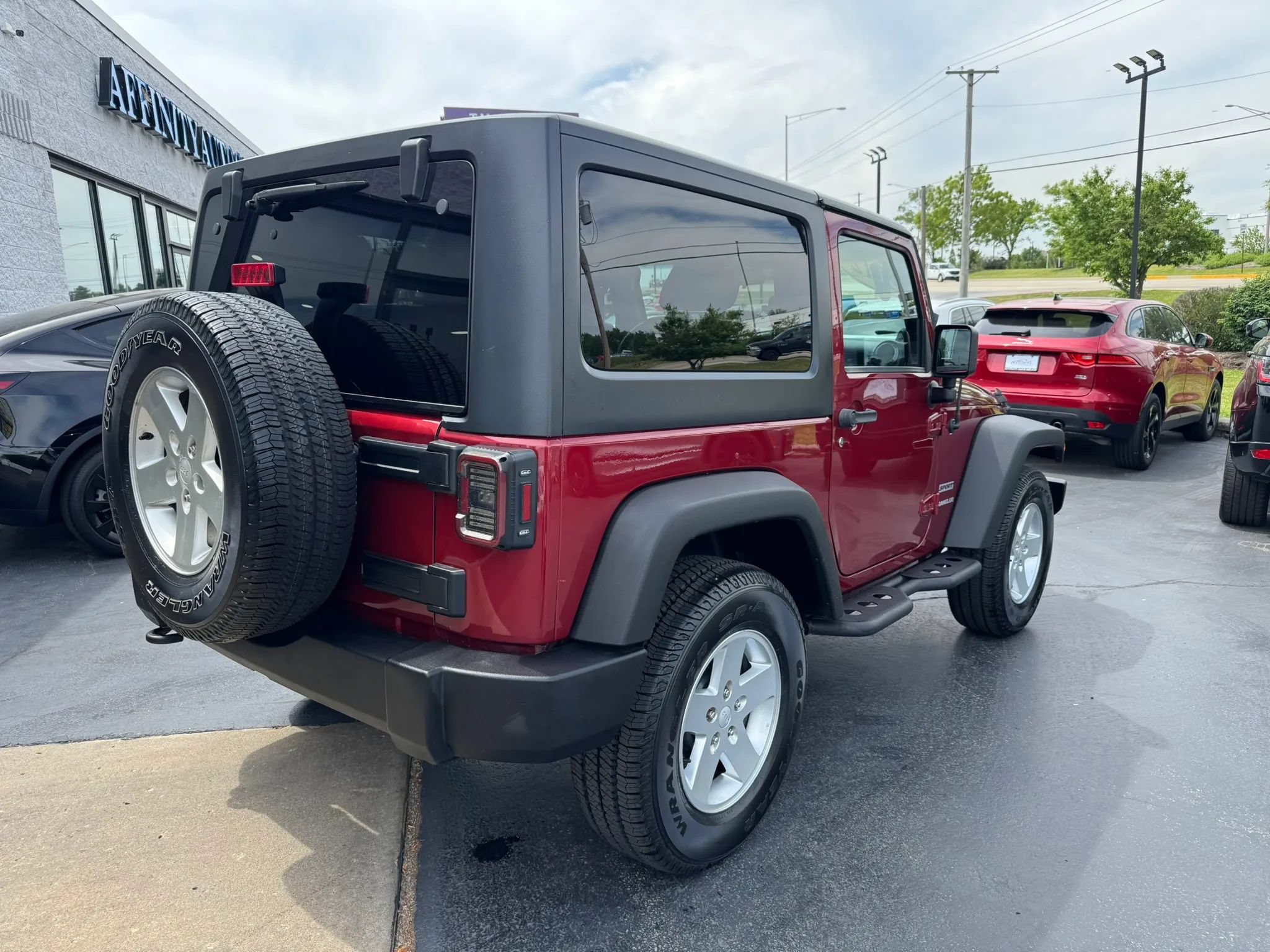 Used 2012 Jeep Wrangler Sport AWD/4WD image 7
