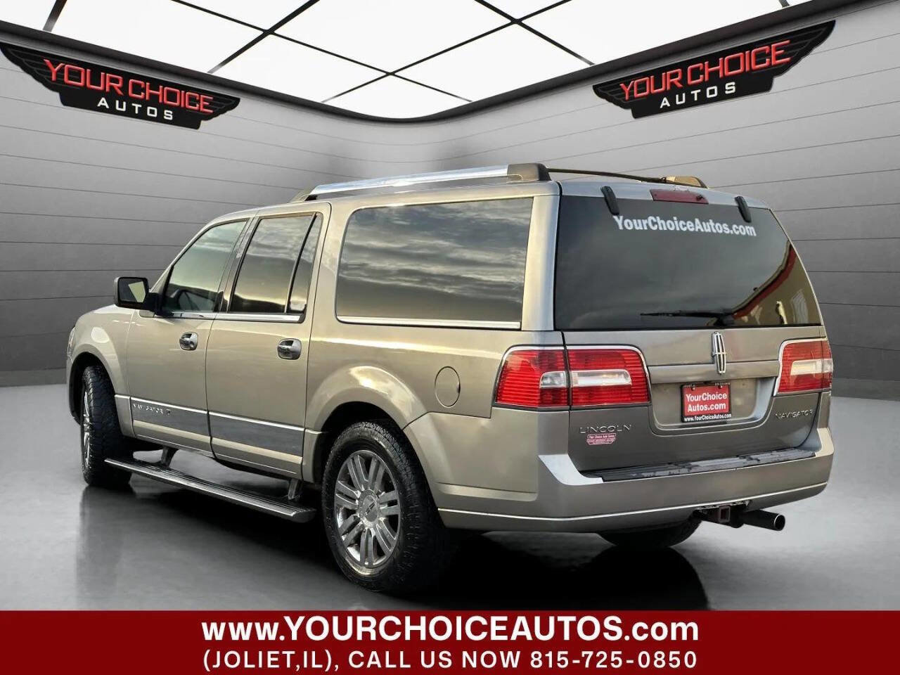 Used 2008 Lincoln Navigator L 4WD image 3