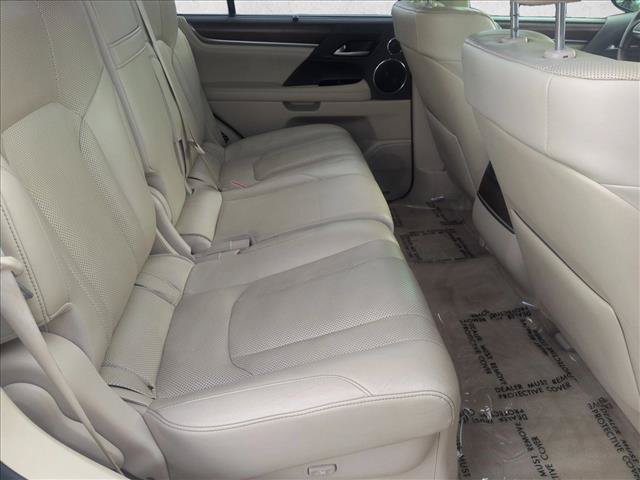 Used 2019 Lexus LX 570 4WD image 29