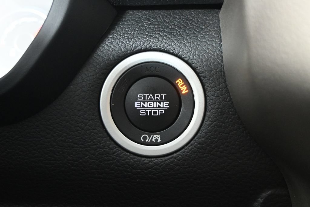 Used 2019 RAM 1500 Laramie AWD/4WD image 33